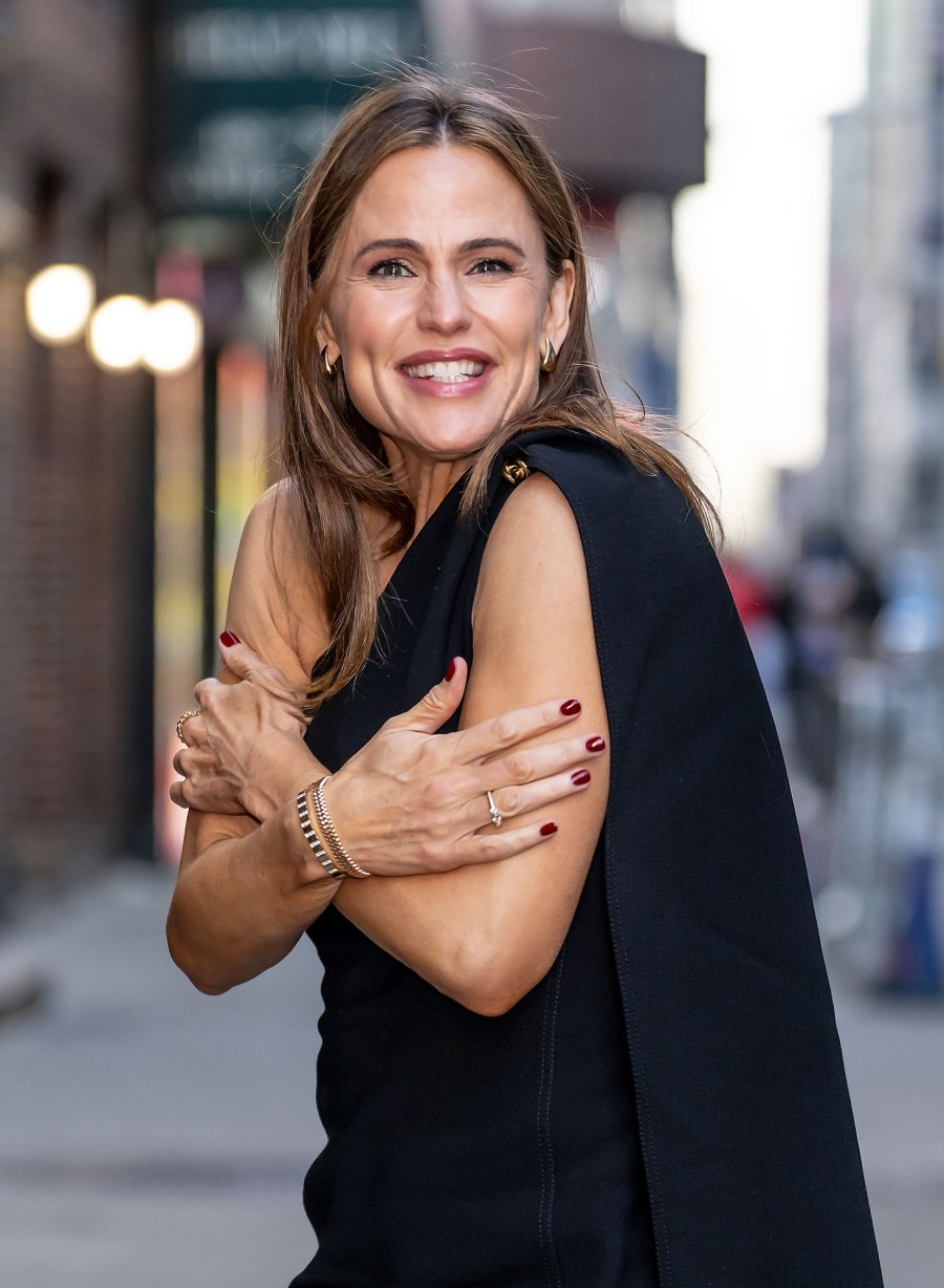 Jennifer Garner They Shiver in the Cold Just like Us