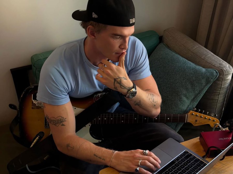 Cody Simpson They Get Work Done at the Hotel Just Like Us