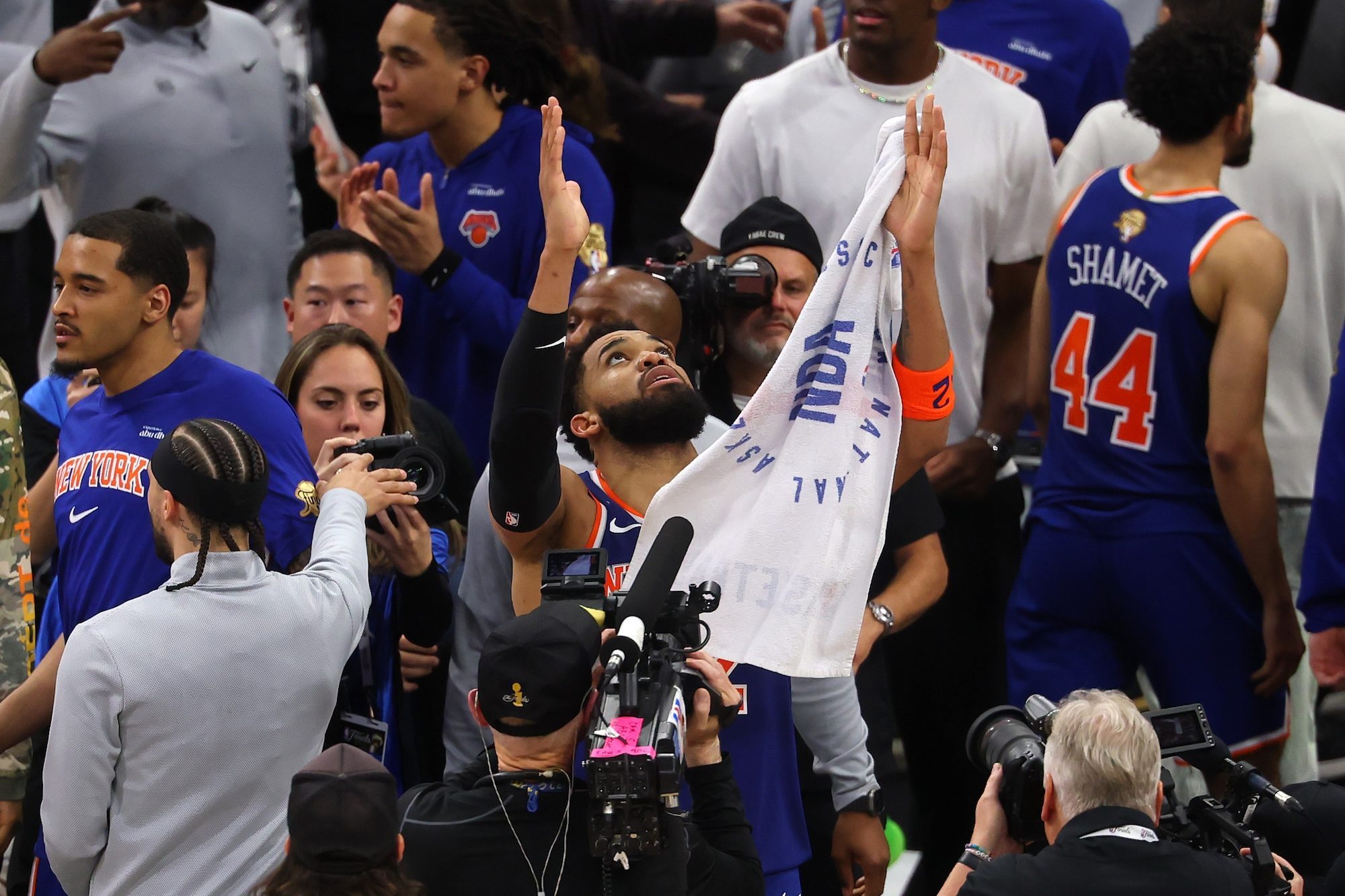GettyImages-2280089813 New York Knicks Star Karl-Anthony Towns Says He Prayed to Late Mom Before Pivotal Game 2 Moment