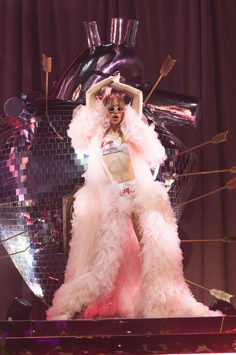 Hot Pics Suki Waterhouse