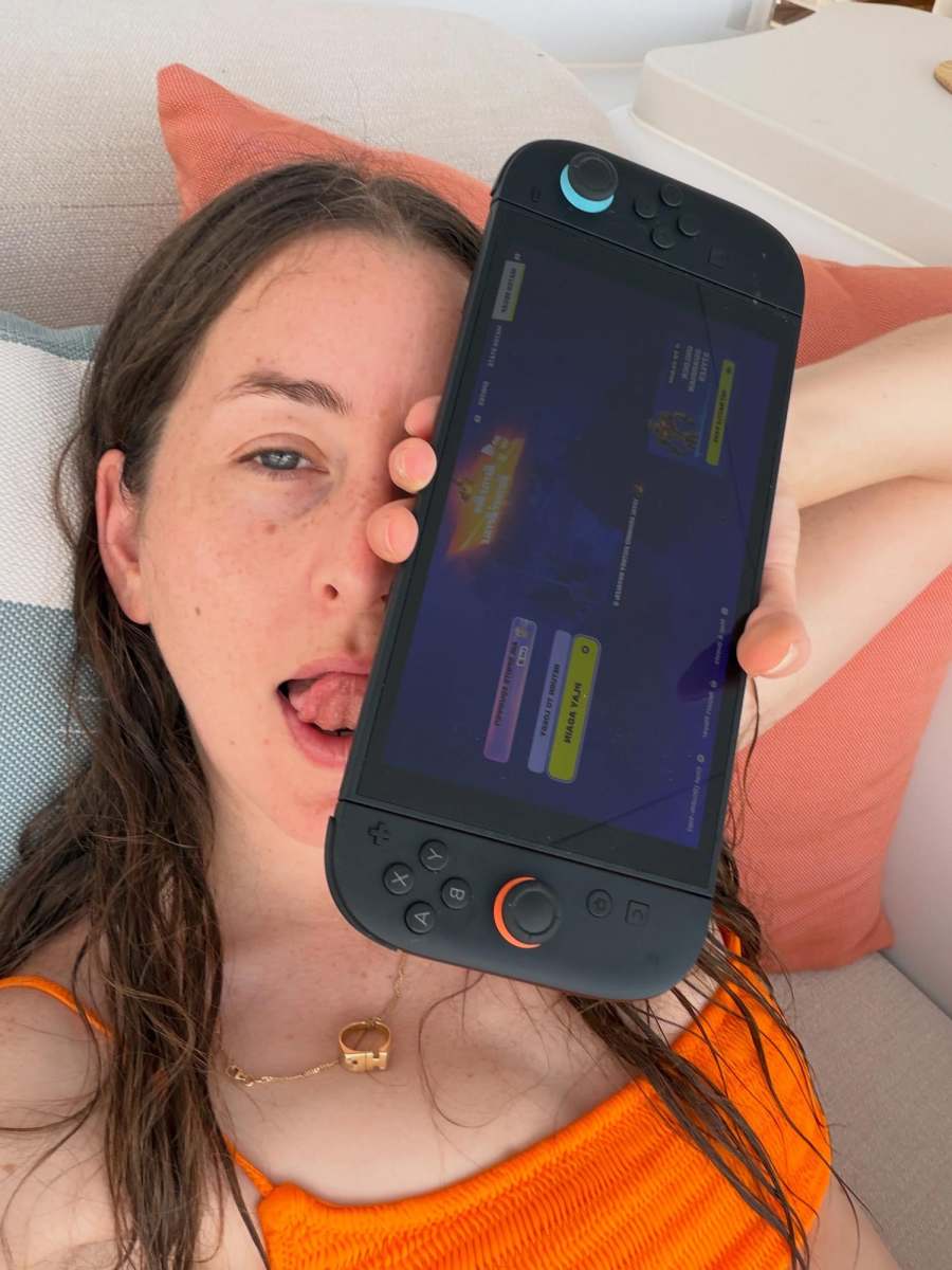 STJLU Alana Haim