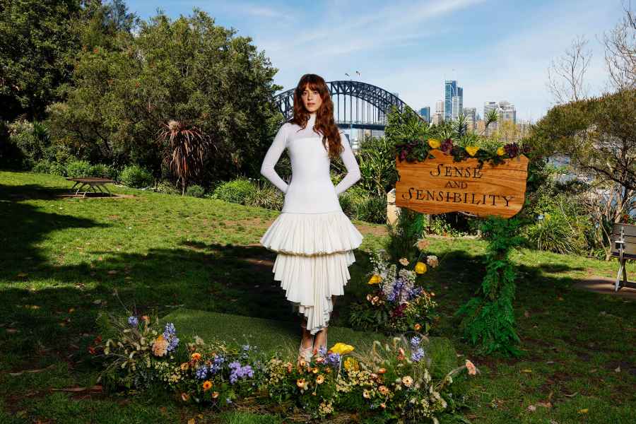 Daisy Edgar Jones Photocall Sense AND Sensibility Hot Pics
